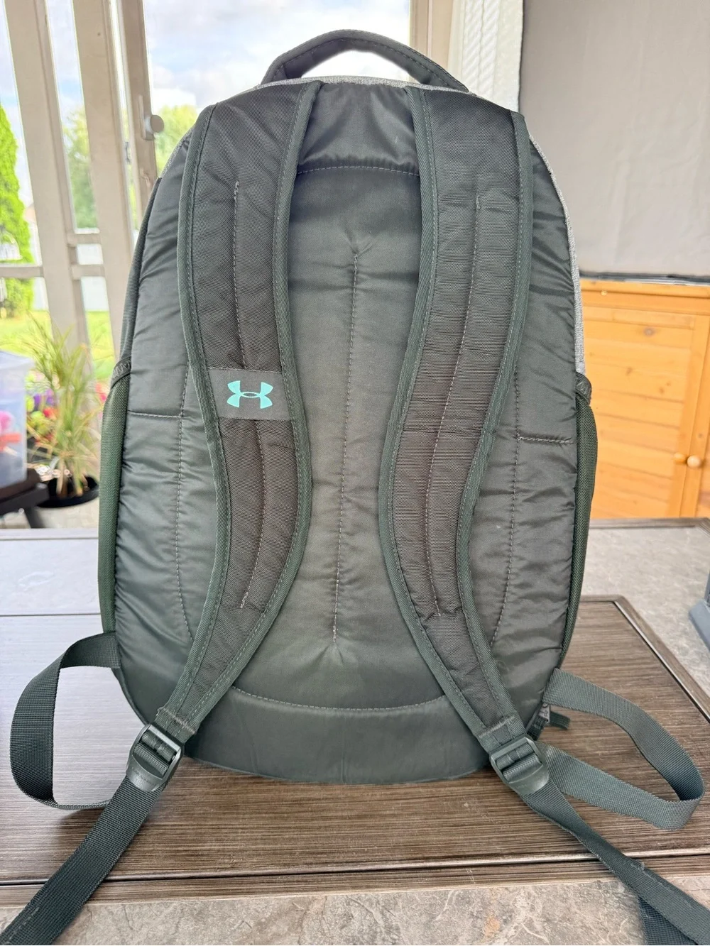 Under Armour Hustle 4.0 Backpack – Gray/Black with Teal Accents